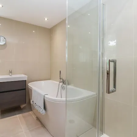 度假居 Cliffe House 哈罗盖特