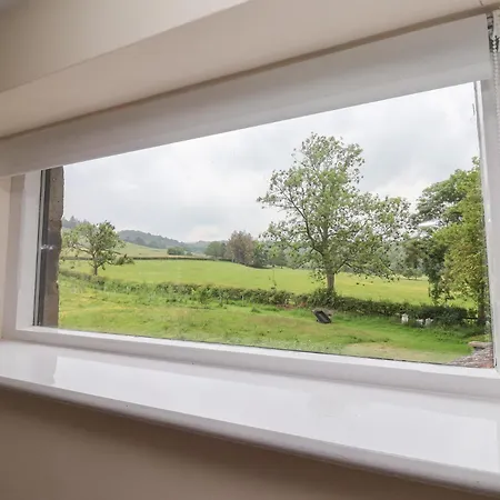 Cliffe House 度假居 *